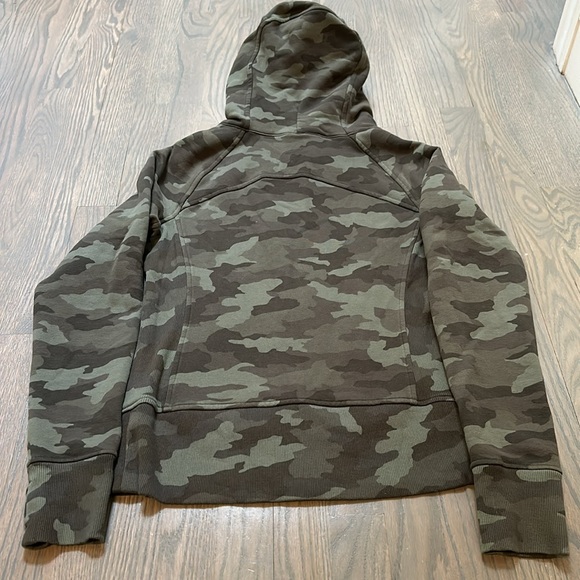 Lulu Lemon Scuba Full-Zip Hoodie- Camo Size 6 NWOT - Picture 7 of 7